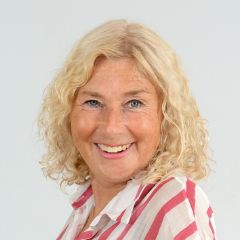 Дмитриева Лариса